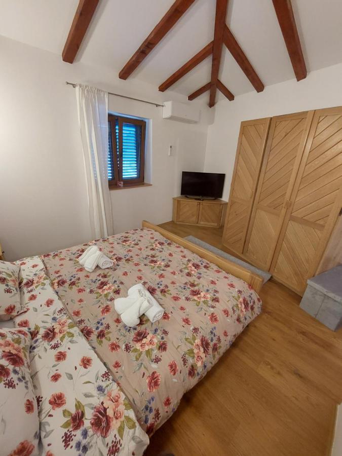 Casa Veznaveri *
